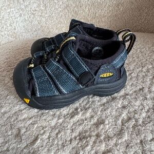 Keen Newport H2 Infants Baby Strappy Sandals Size US 4 EU 21 Navy